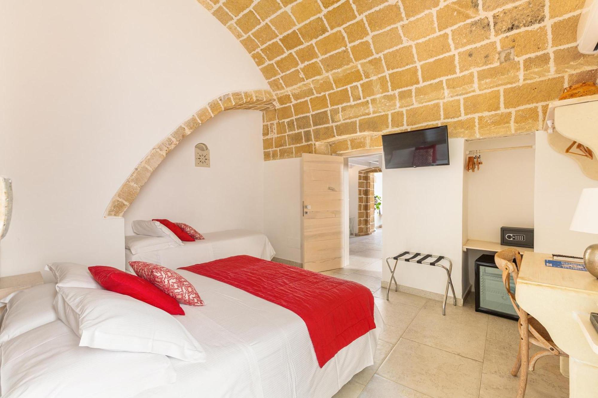 Bed and Breakfast Clara Domus Gallipoli Exterior foto